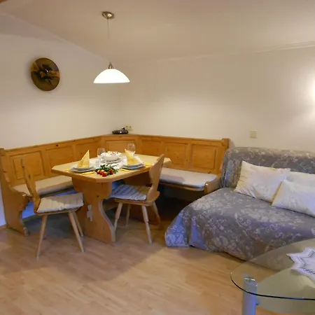 Gaestehaus Holzer * Viehhofen