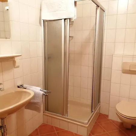 Gaestehaus Holzer *